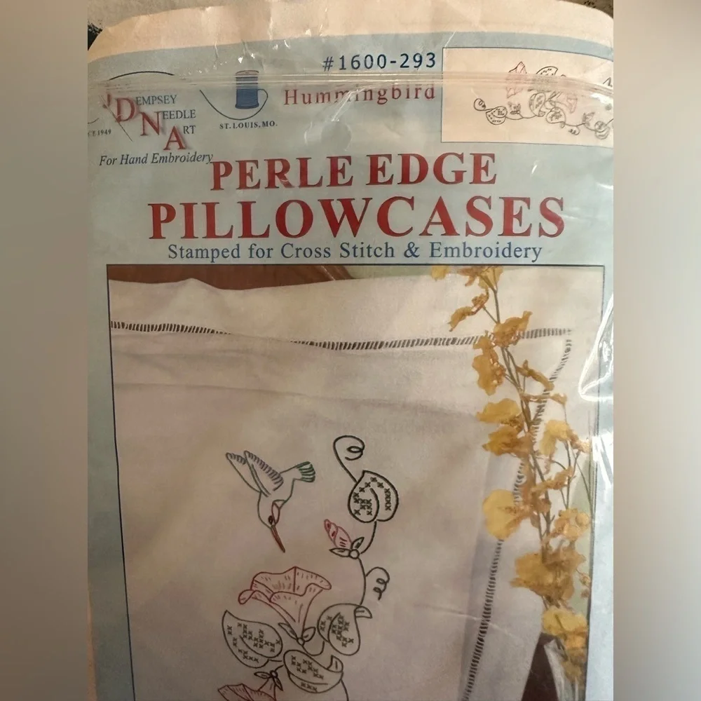 2 Sets Stamped Pillowcases With White Perle Edge 2/Pkg-Hummingbird New
